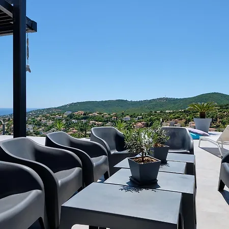 Dom wakacyjny 259 Mit Meerblick- Pool Und Jacuzzi By Interhome
